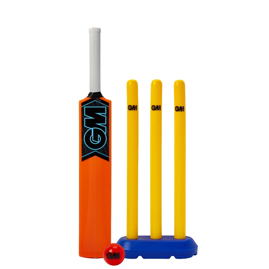 GUNN & STRIKER CRICKET SET PLASTIC