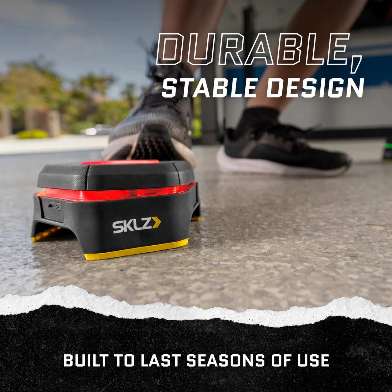 SKLZ REACTIVE FLASH - durable stable design LED pod on ground, built to last seasons of use