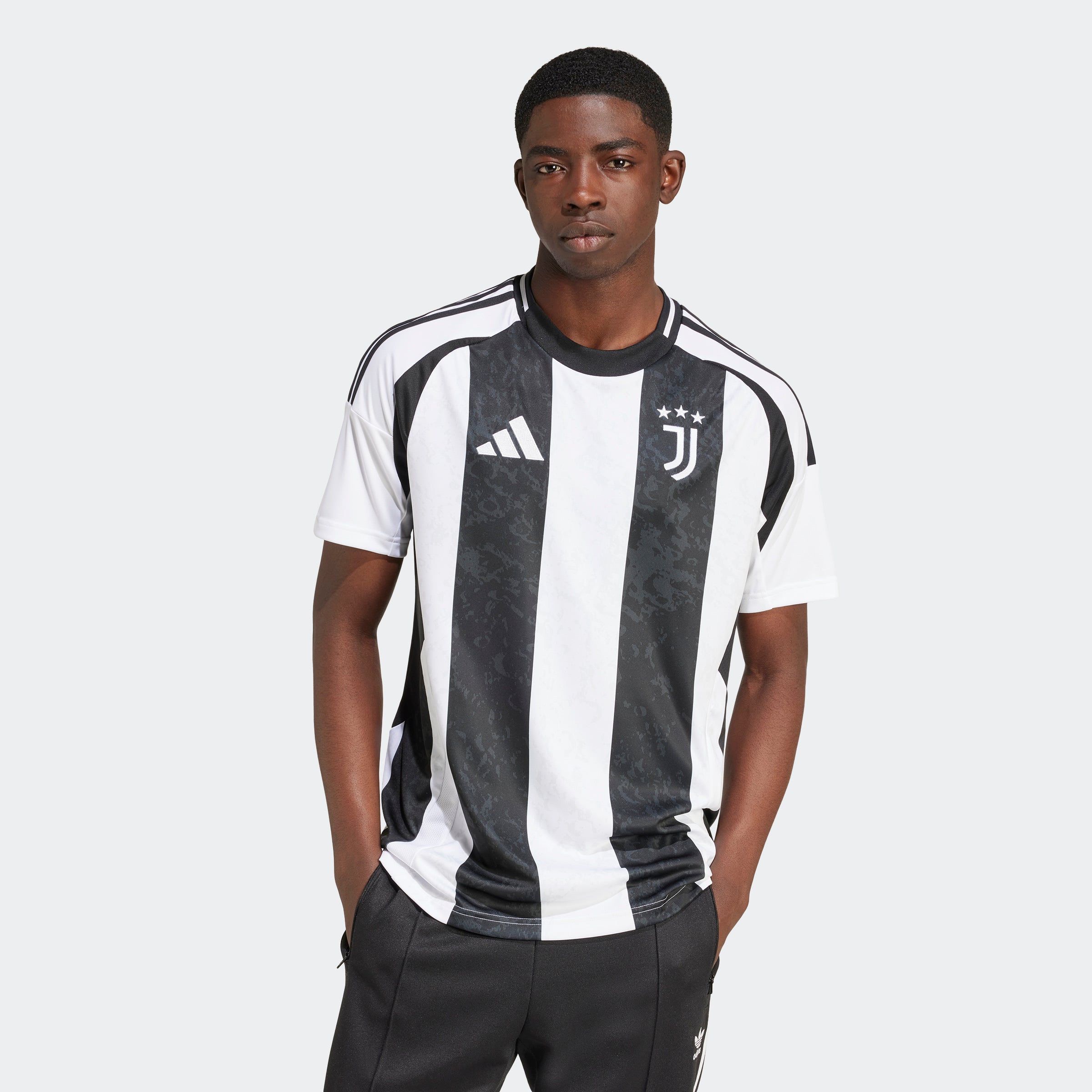 adidas Juventus サッカーユニフォームLL (XL) ADIDAS JUVENTUS HOME REPLICA JERSEY 24/25 MENS – Poobie Naidoo's