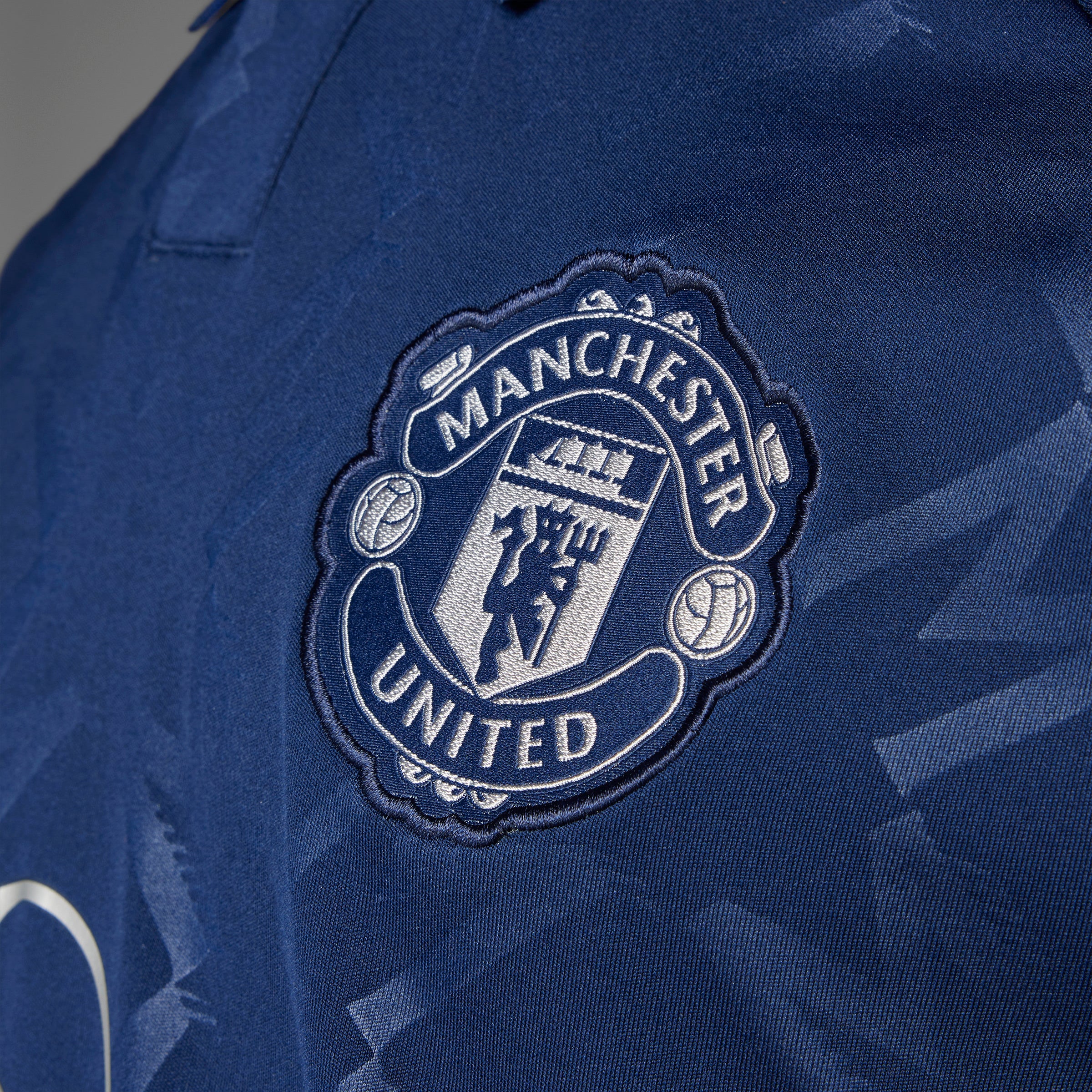 ADIDAS MANCHESTER UNITED AWAY REPLICA JERSEY 24/25 MENS – Poobie