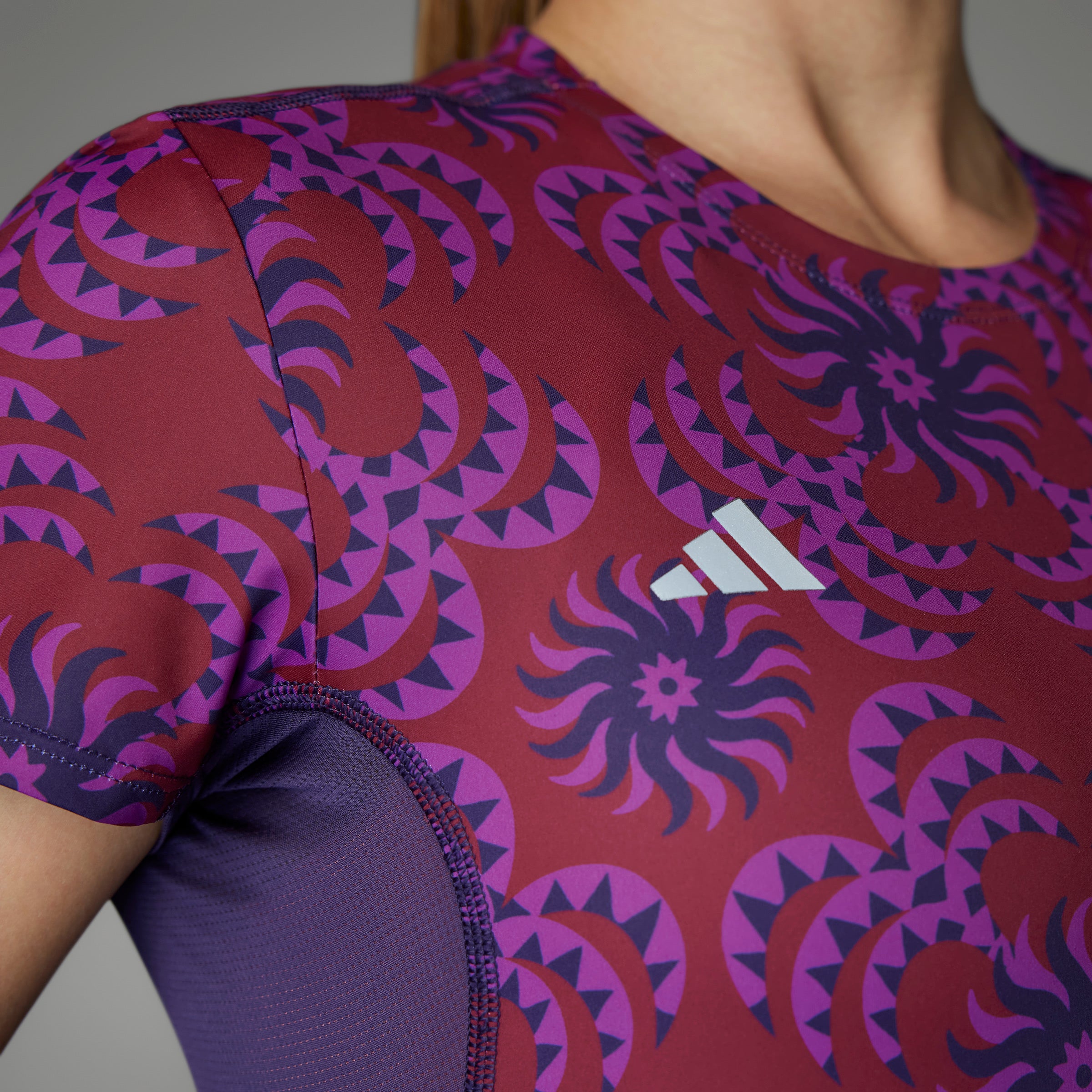 ADIDAS ADIZERO X FARM SHORT SLEEVE TEE LADIES – Poobie Naidoo's