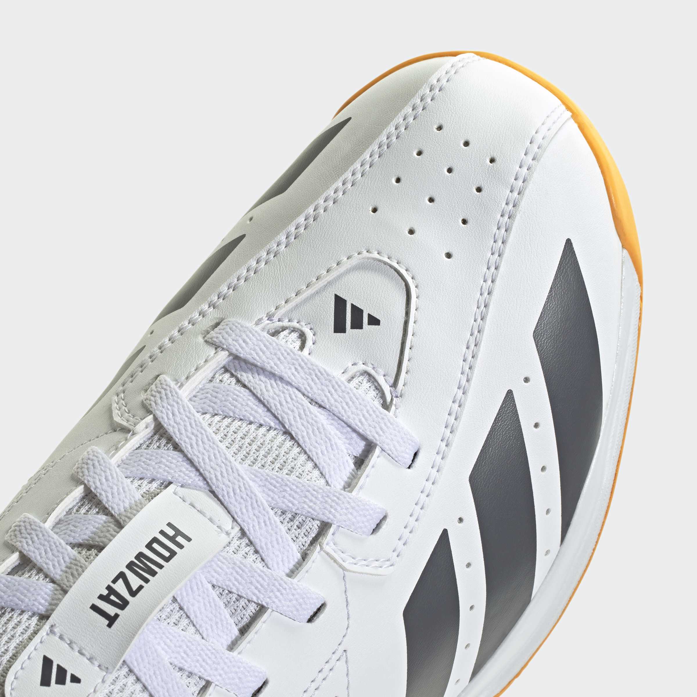 ADIDAS HOWZAT CRICKET SPIKE MENS – Poobie Naidoo's
