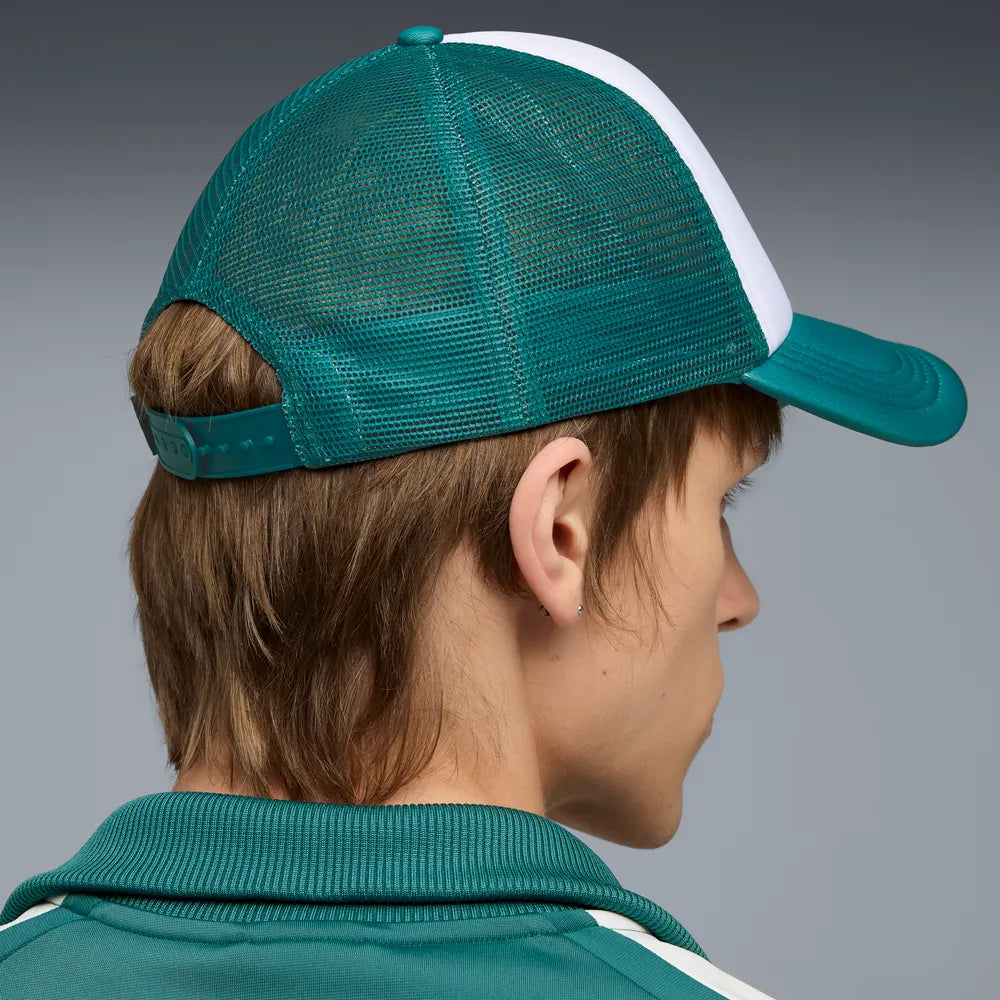 PUMA ESSENTIAL TRUCKER CAP - Emerald Ice/White, lifestyle side view worn by model